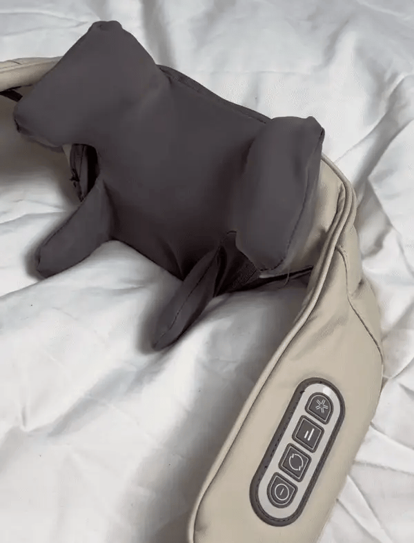𝘼𝙈𝘼𝙉𝘼𝙃™ Kneading Massager (Shoulder and Neck) – مدلك عجن للكتف والرقبة